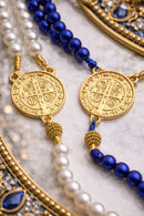 Terço de São Bento Safira – Elegância, Proteção e Devoção